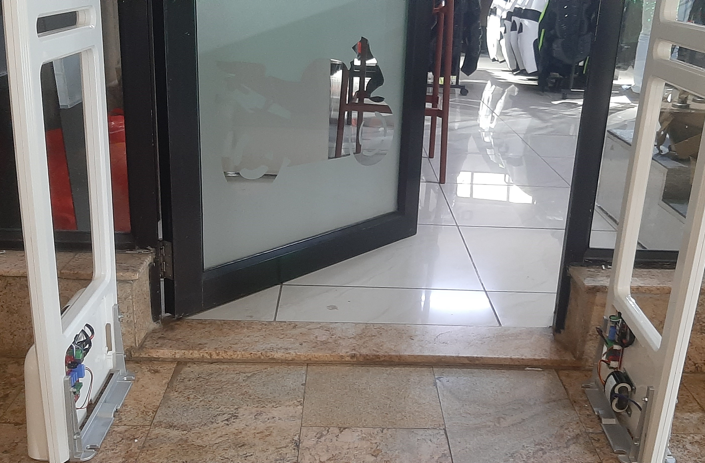 58kHz AM EAS Security Gate gallery image